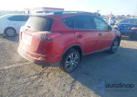 2017 Toyota Rav4 Le z USA, uszkodzony, nr VIN JTMZFREV4HJ126575